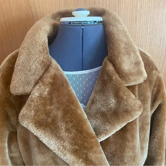 Wild Fable Faux Fur Coat - Picture 3 of 11